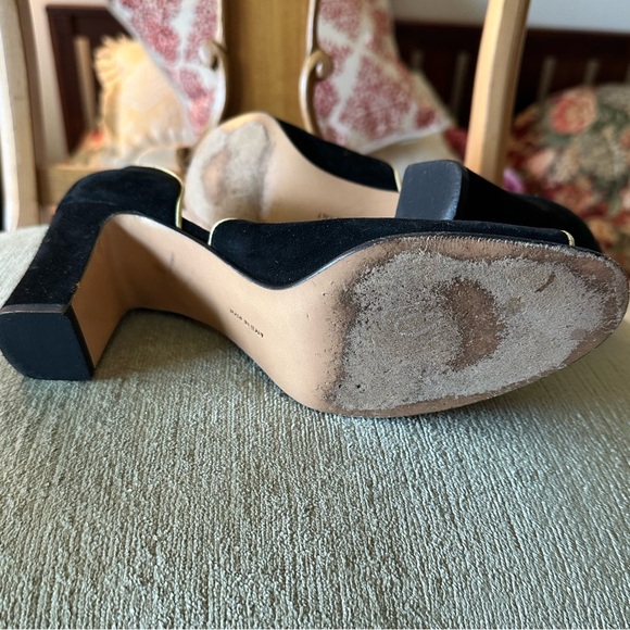 Salvatore Ferragamo size 8 Black suede Peep-Toe Heels - Picture 6 of 10